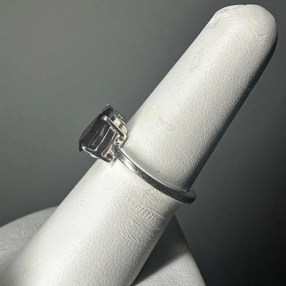 NWOT double faceted, emerald and pear cut garnet ring‎ in sterling silver!